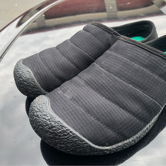 Keen Howser Womens Black Slide Slip On Indoor Outdoor Triple Shoes Sz 5.5 - Picture 5 of 14